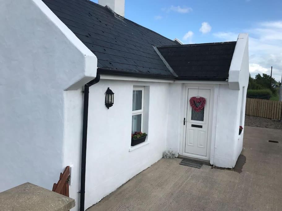 Cosy Nook Cottage Kesh Exterior photo