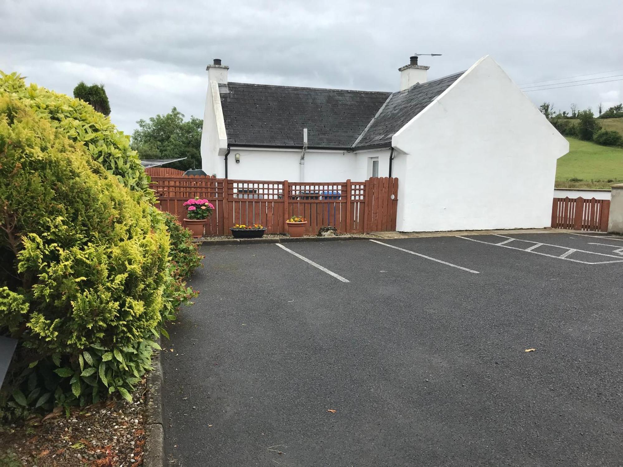 Cosy Nook Cottage Kesh Exterior photo